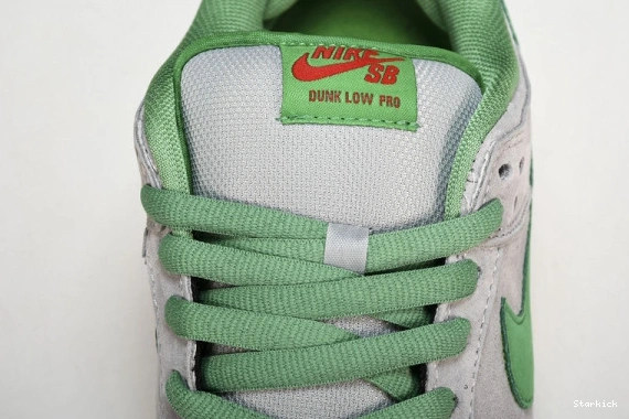 313170-030 Medusa Low Dunk Nike  SB 1010